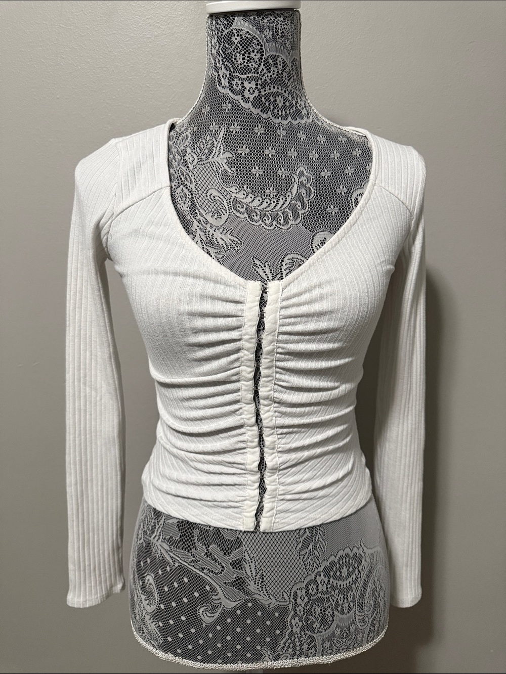 Forever21 White Ruched Long-Sleeve Ribbed Top